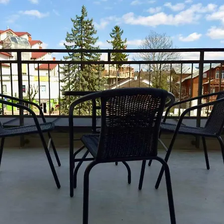 Imperial Terrace Center With View *